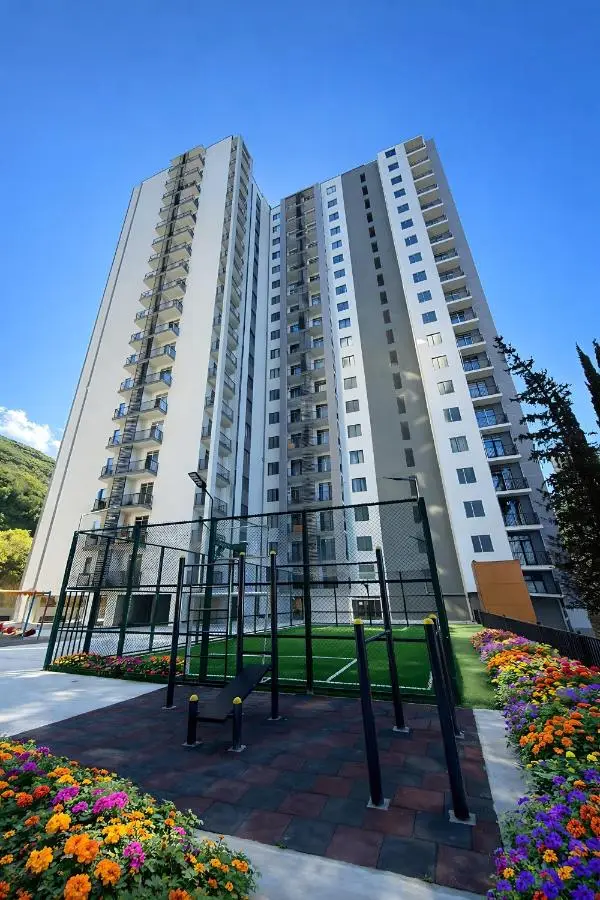 Park Ortachala Apartments with River and City View