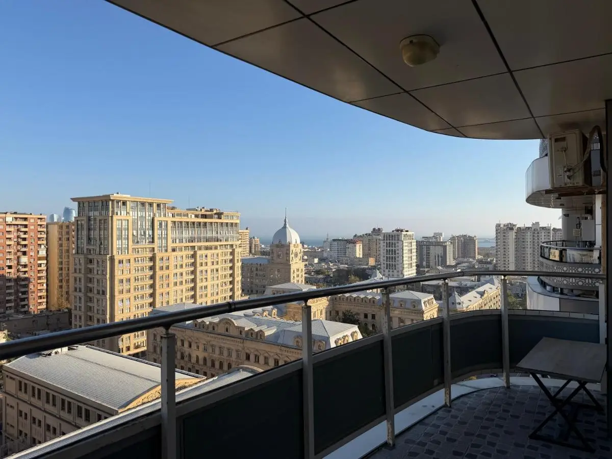 Nizami Tower apart