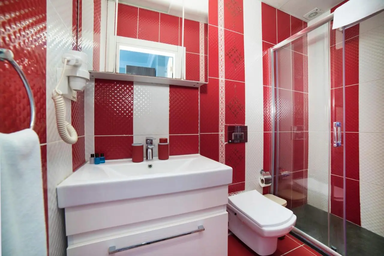 Zendy Suite Hotel