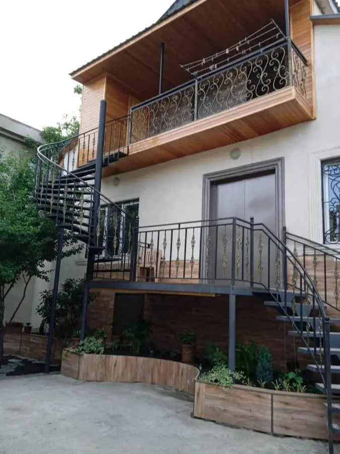 Isolated second floor for rent with separate kitchen and bathroom