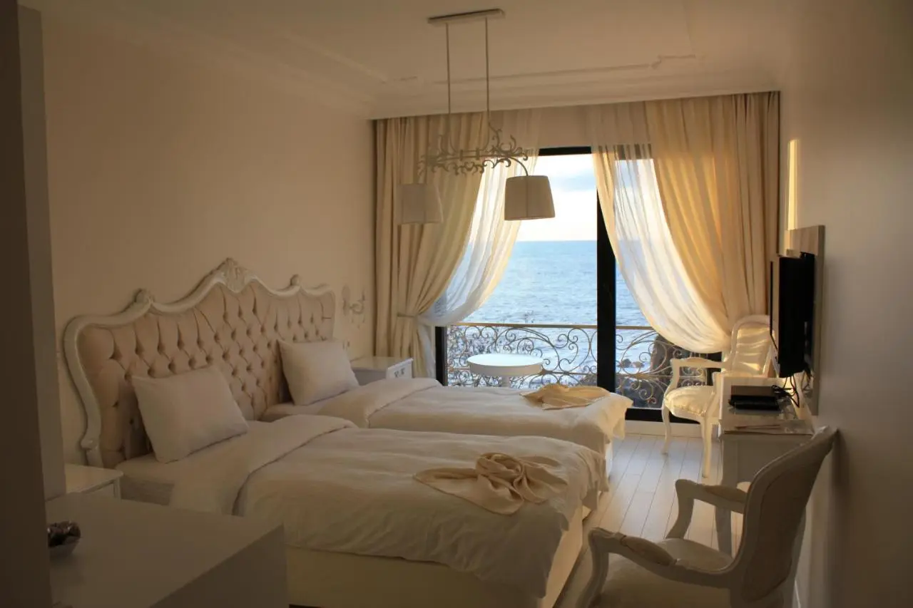 Bab-i Zer Hotel