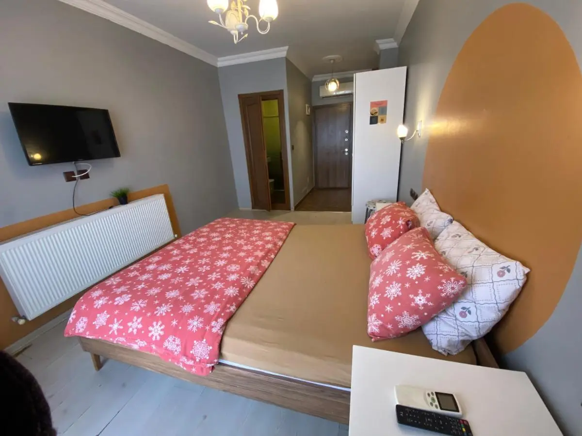 Omar Suite 360