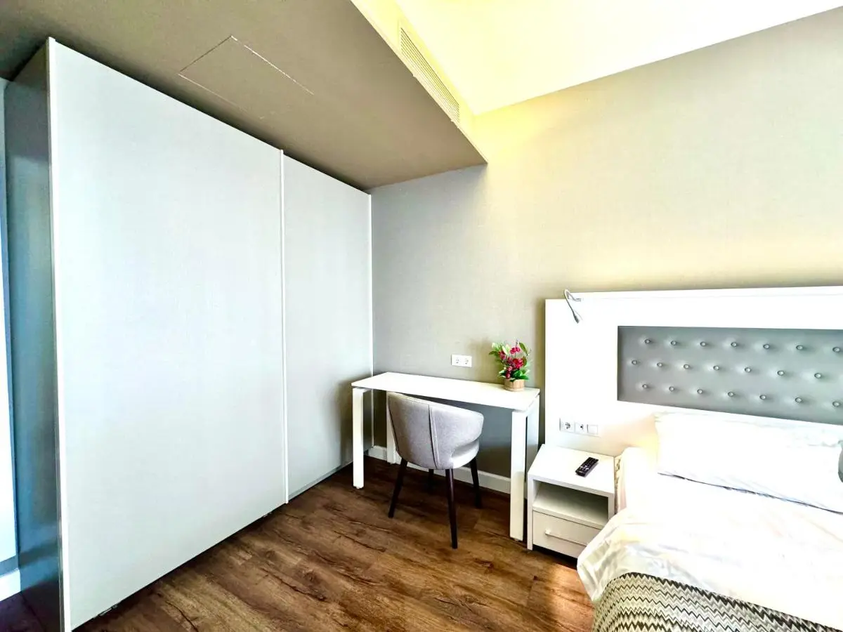 Sunshine Signature Apartments in Alliance Palace