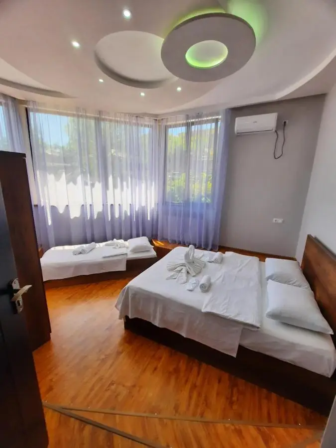 Inaisi Hotel