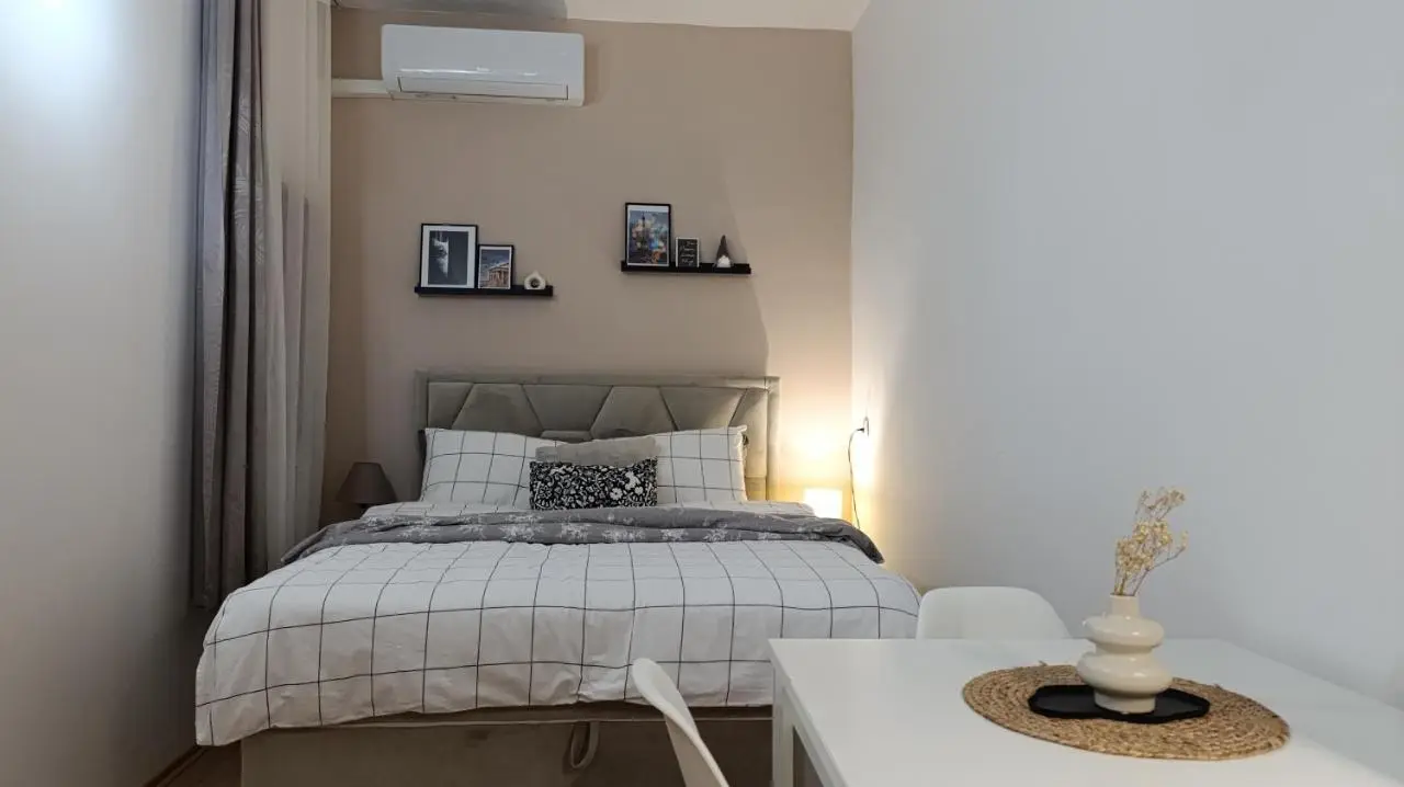 Apartment Mana