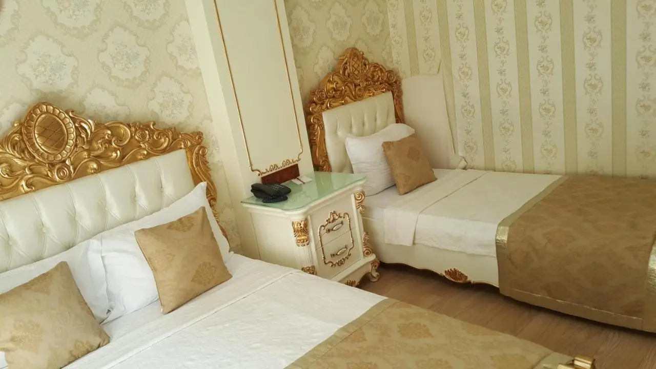 Best Town Hotel