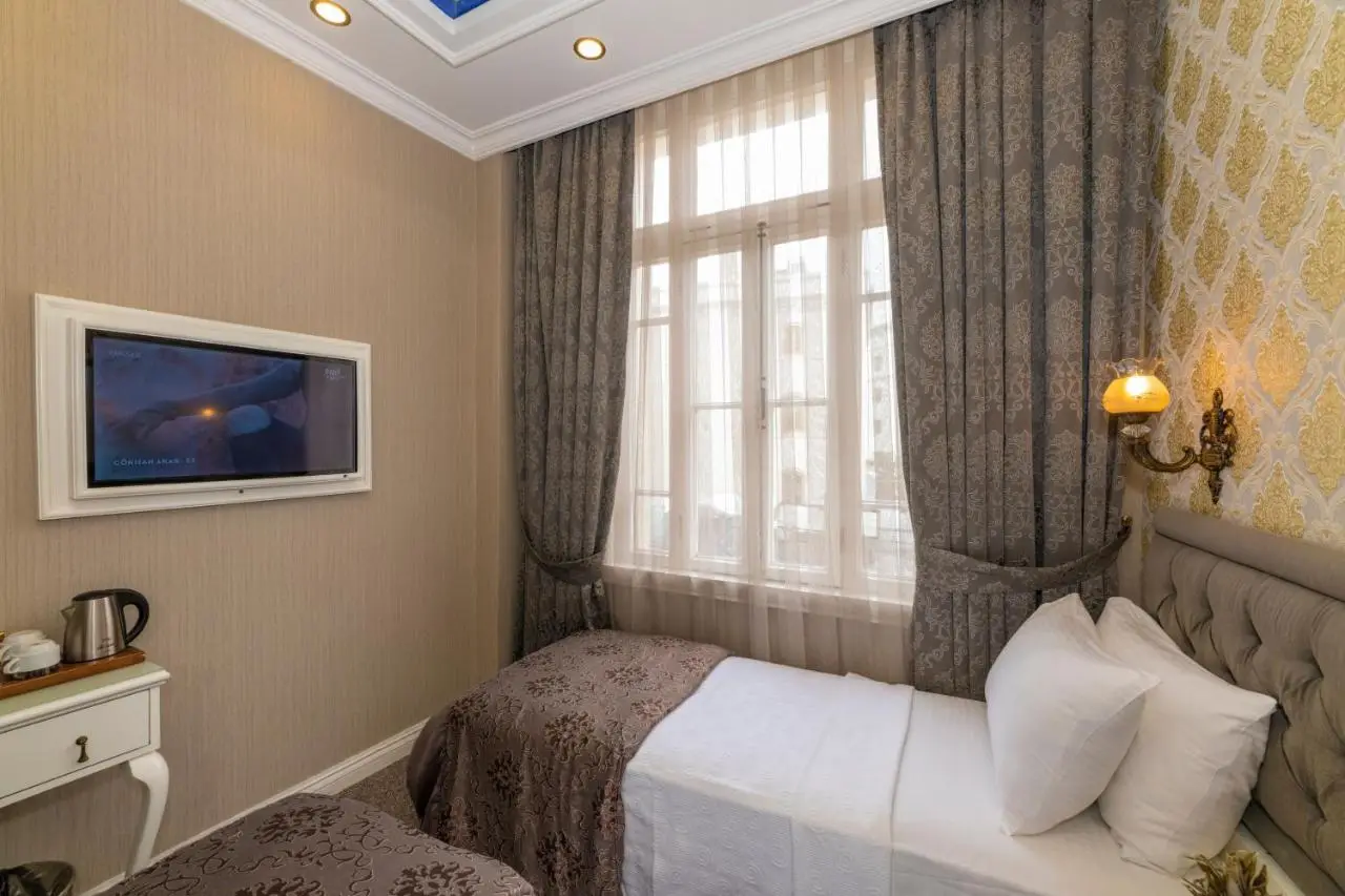 Alpek Hotel