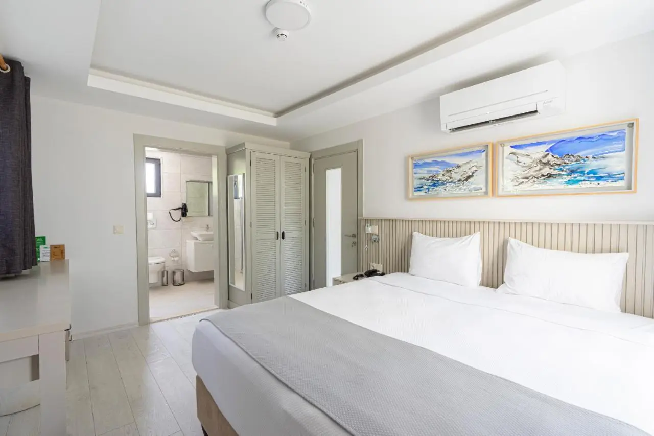 WEST HOUSE EXCLUSIVE HOTEL