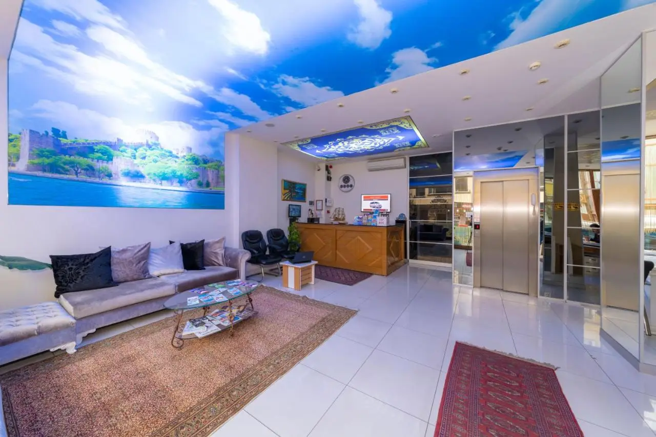 Raimond Hotel