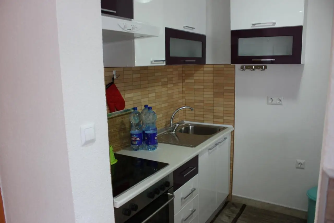 Apartments Zoni