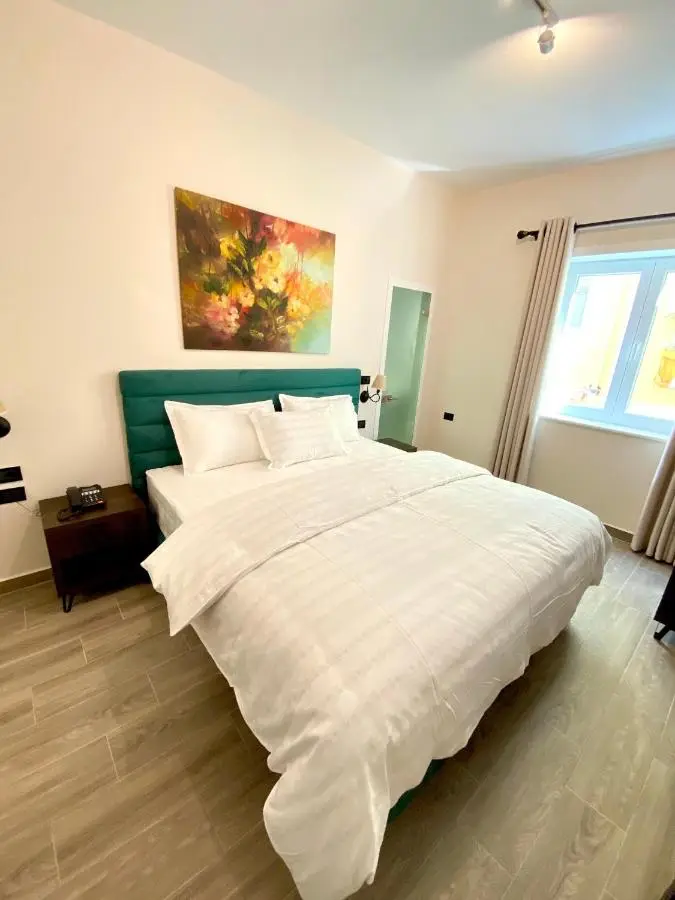 Venis Hotel