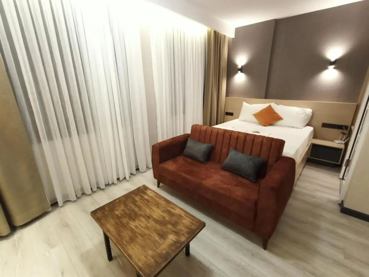 NEW FALCON Palas OTEL
