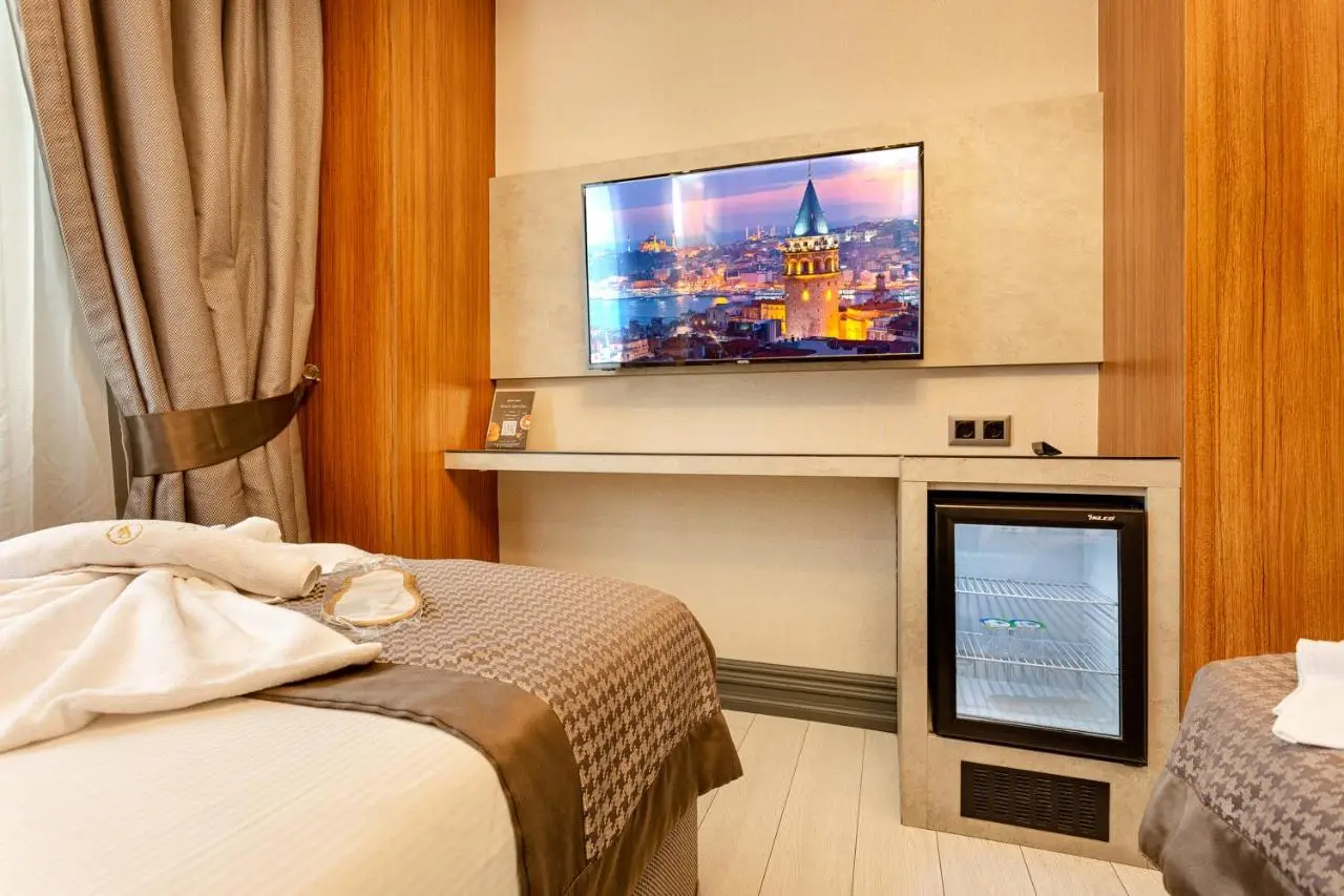 Santra Hotel