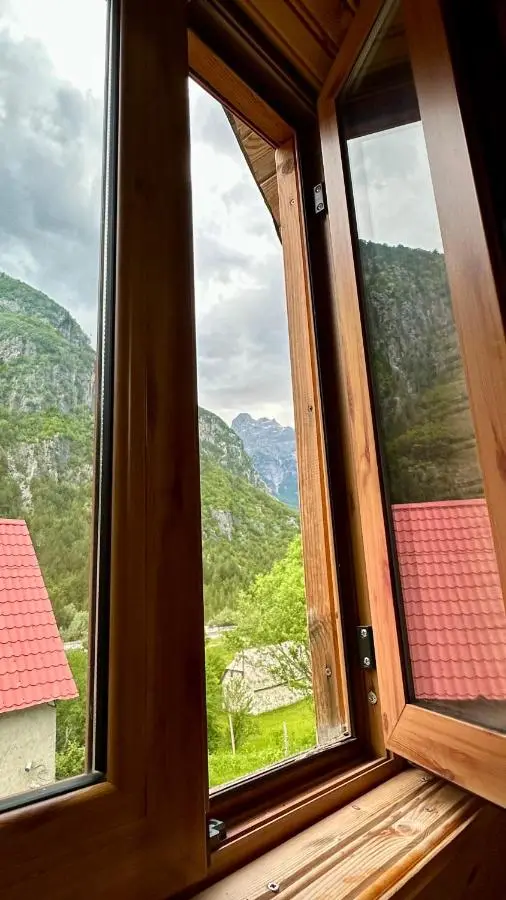 Bujtina Vellezerit Grrela