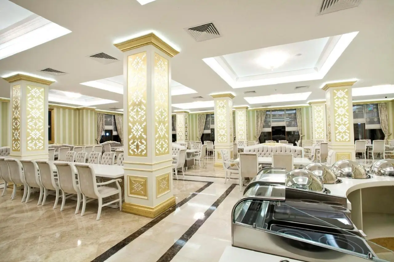 Ayan Palace Hotel