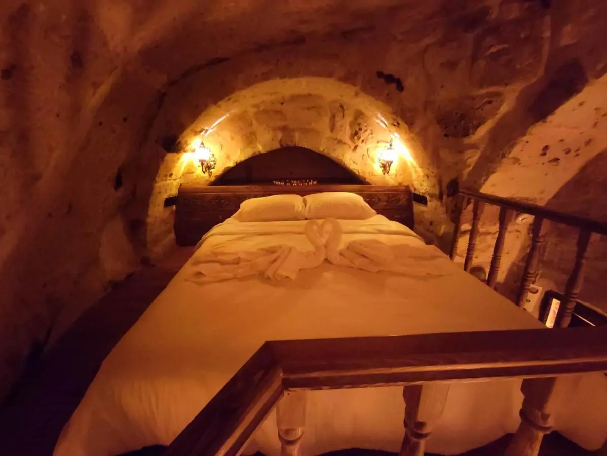 Euphoria Cave House