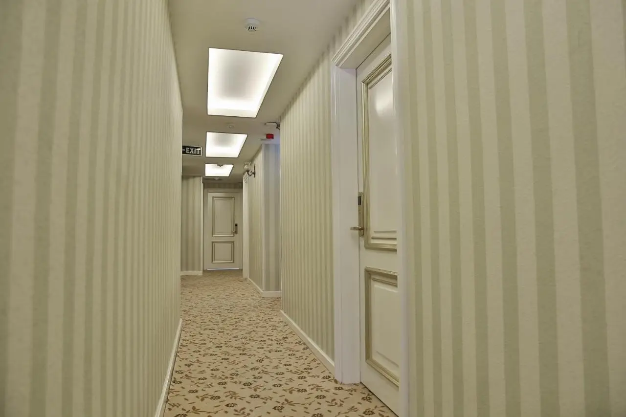 Hotel Queens Land