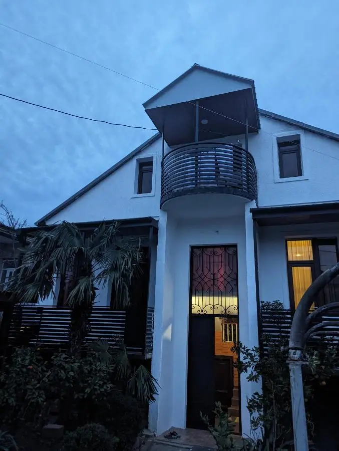Nino & Irodi's Guest House
