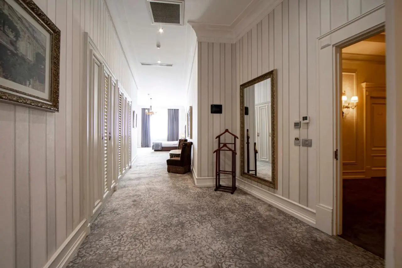 Sapphire City Hotel