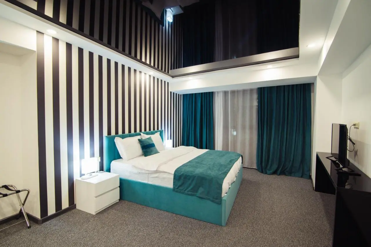 Royal Plaza Hotel