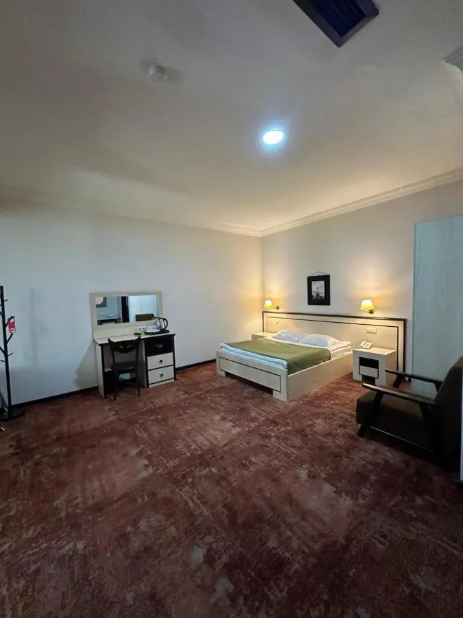 Hotel Cash