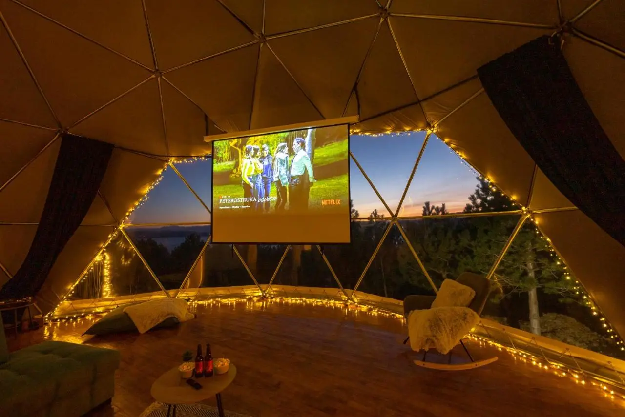 Continental Adventure Resort - Mountain Escape & Glamping