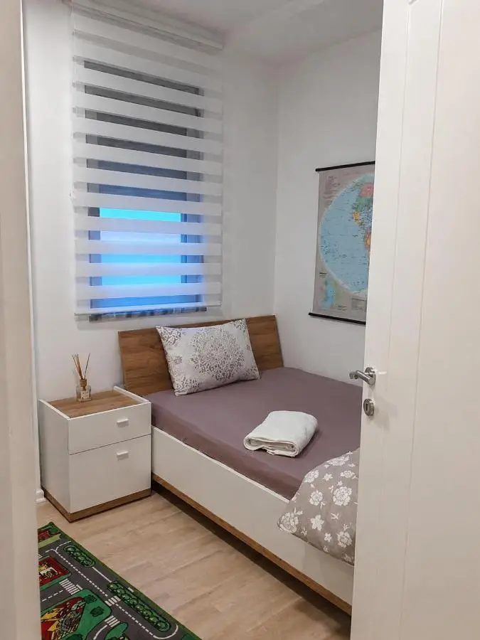 Lake View Apartment