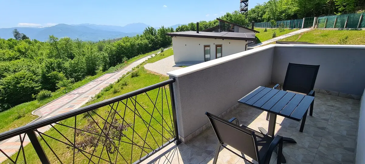 Apartment, 4BDR, shared pool