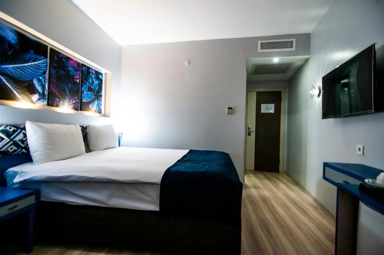 Lapis Inn Hotel & Spa ( Ex. Ambassador Hotel)