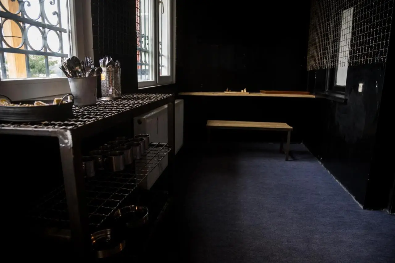 ALCATRAZ JAIL-HOSTEL
