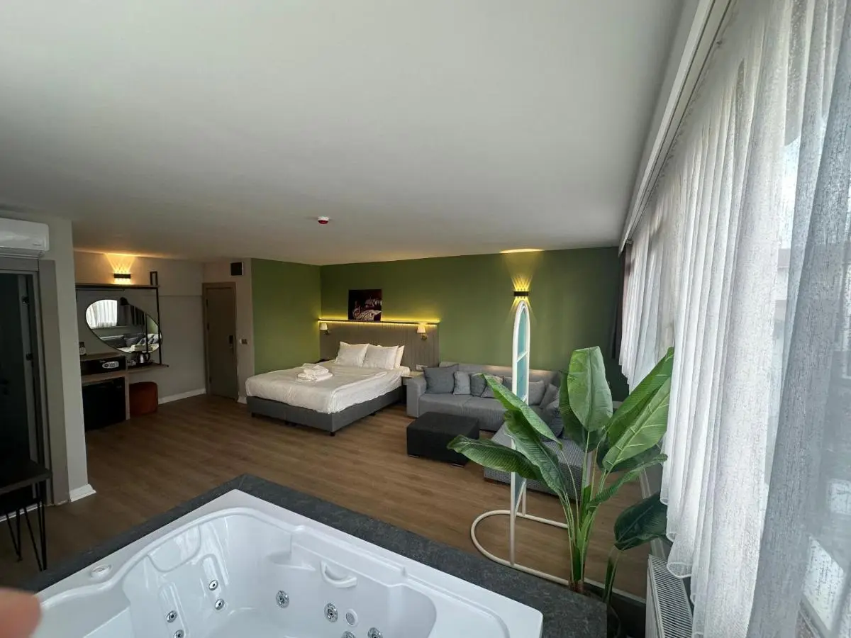 OTTO X Hotel