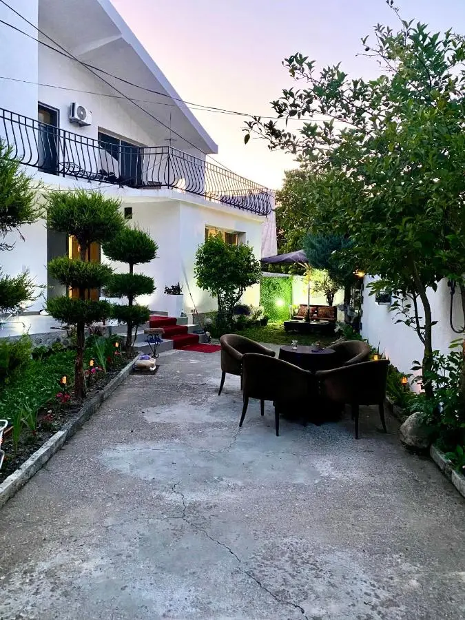 Artists Guest House