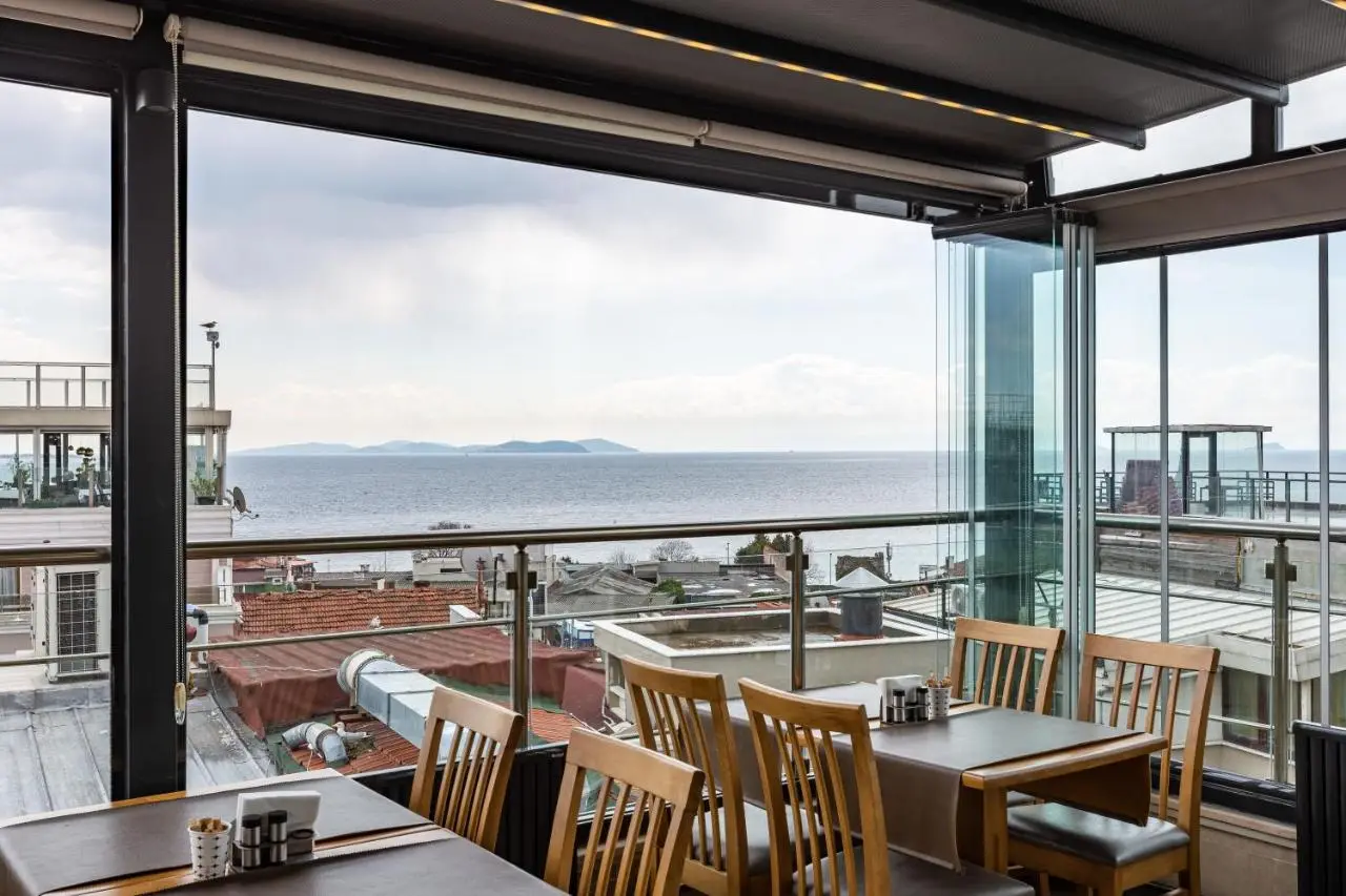 Seraglio Hotel & Suites