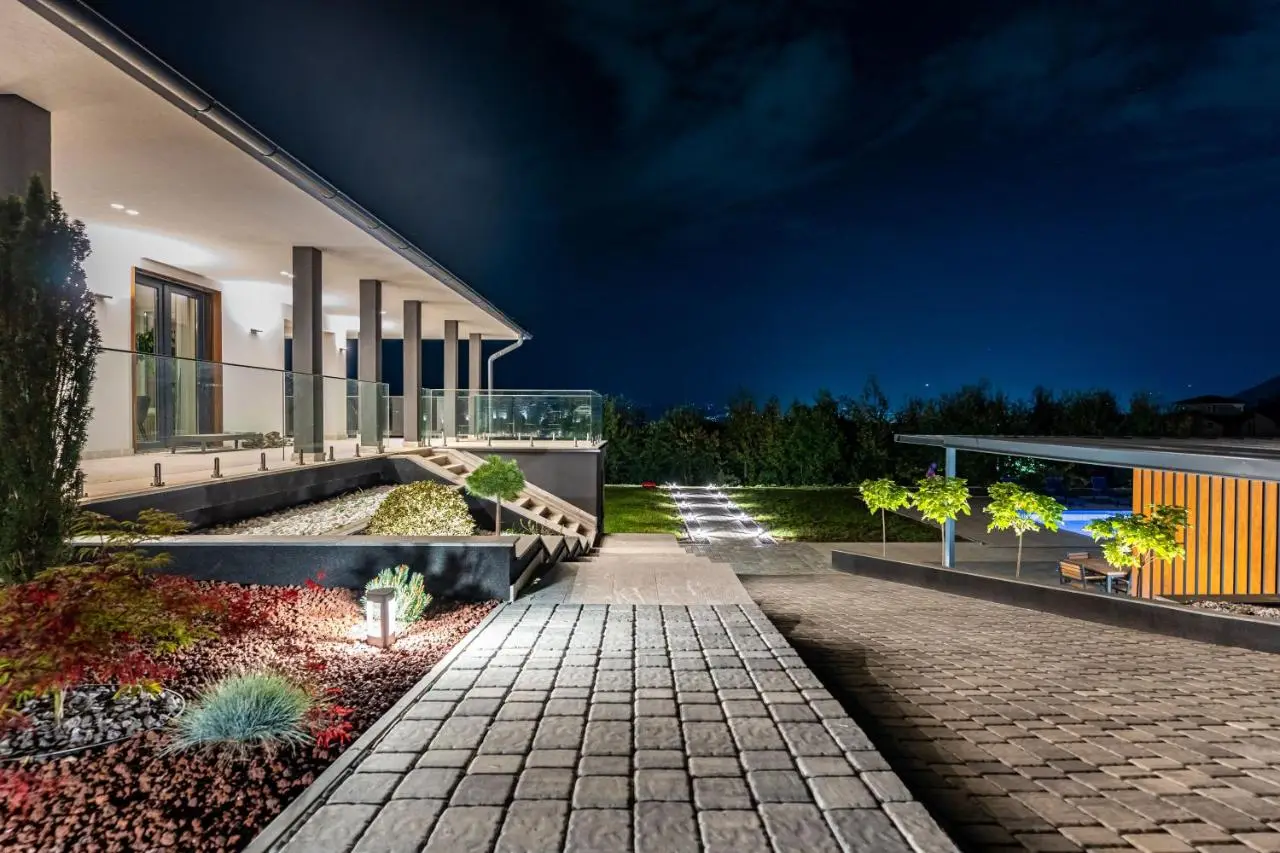 Hillmax Residence