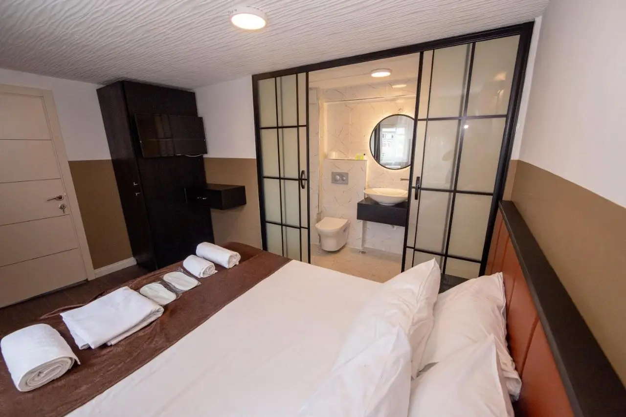 Miss Suite