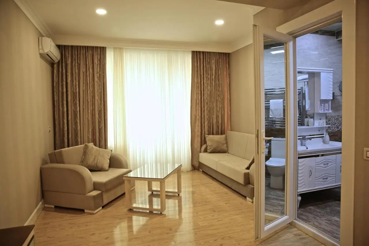 Rusel Hotel