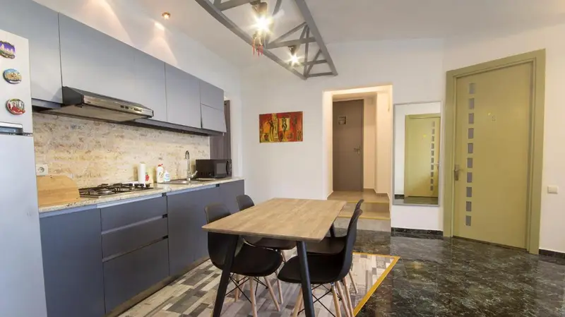 4 Bedroom Apartment on Liberty Square