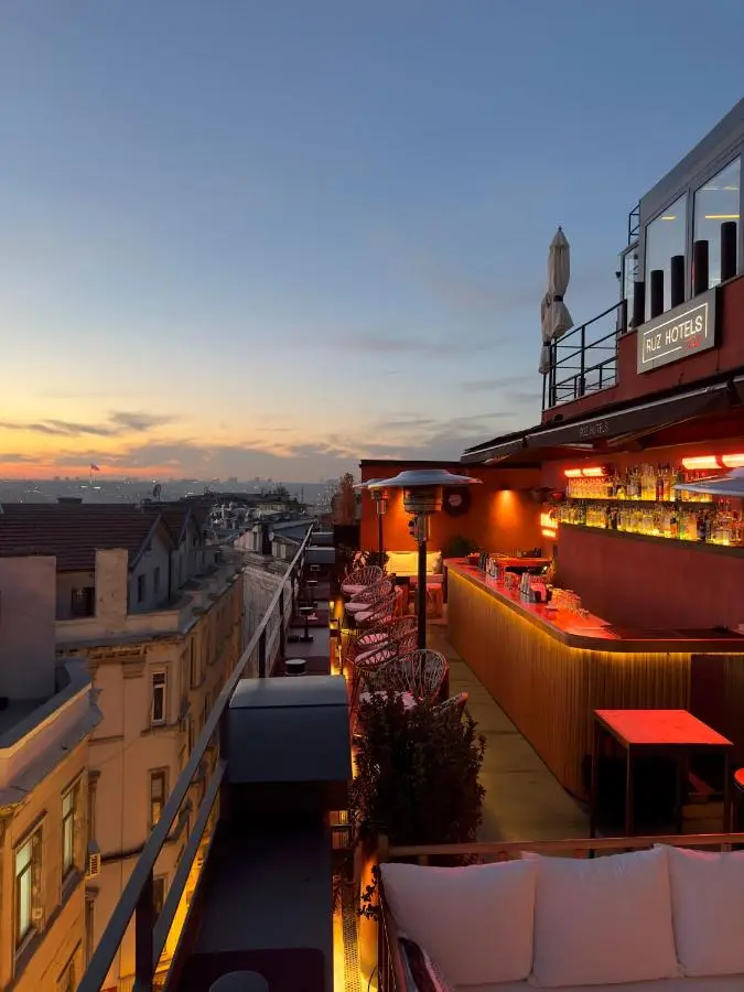 RUZ Hotels