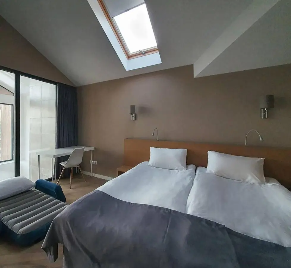 Gudauri Summer Apartment - Fireplace, Netflix on 100" Projector Screen, Full kitchen