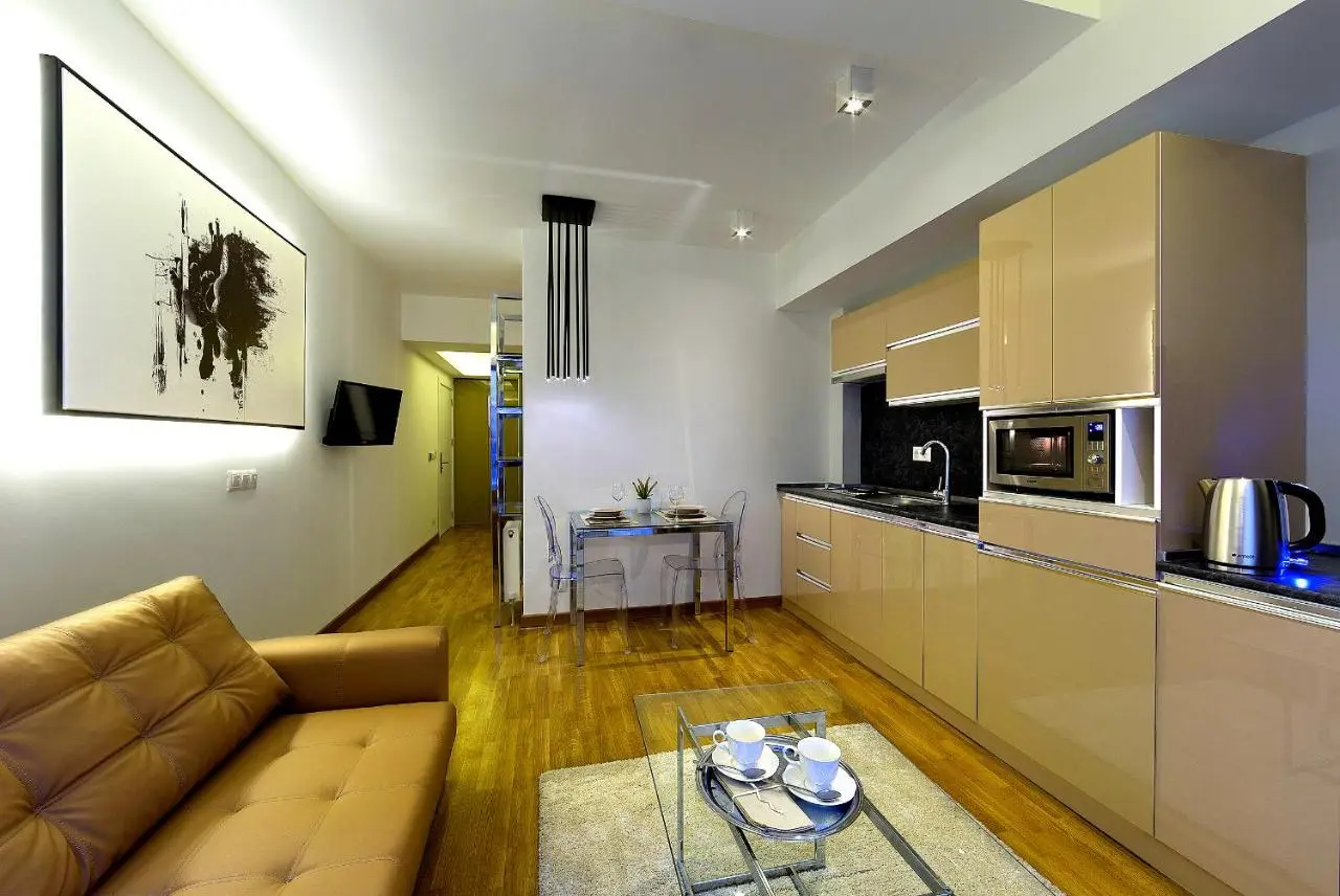 The Place Suit & Apartments