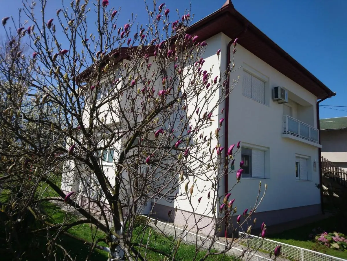Center Una Apartment