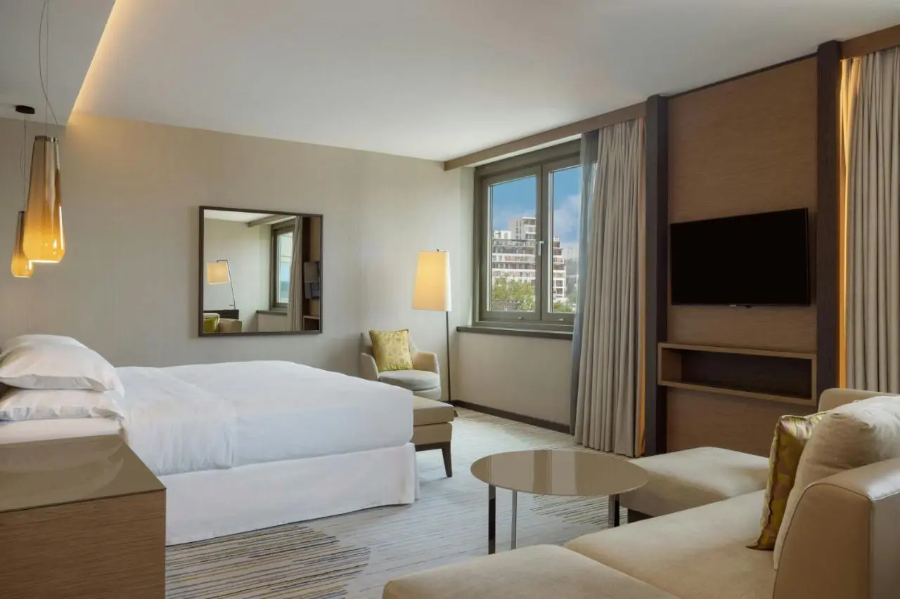 Sheraton Grand Tbilisi Metechi Palace