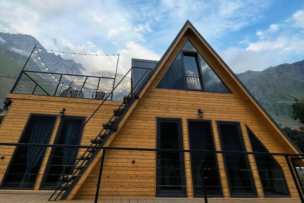 Magic Hut_Kazbegi
