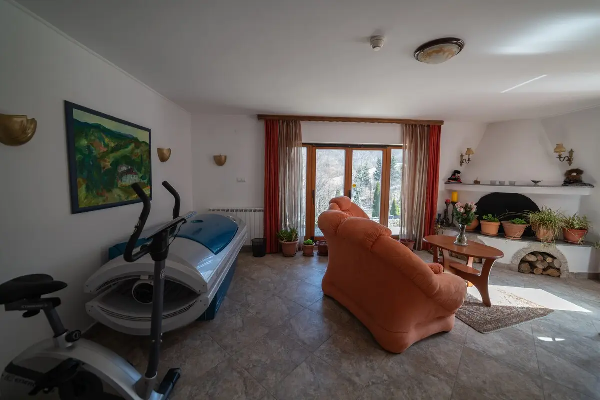 luxurious 350 m villa with 4 bedrooms