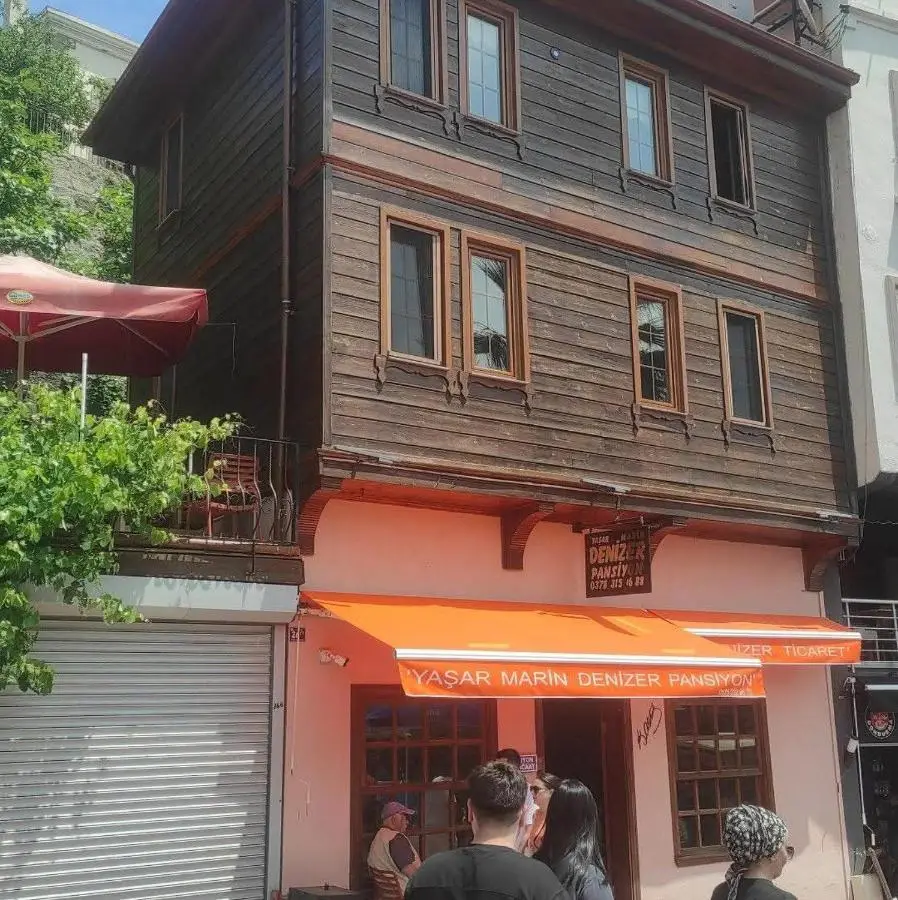 Yaşar Marin Denizer Pansiyon