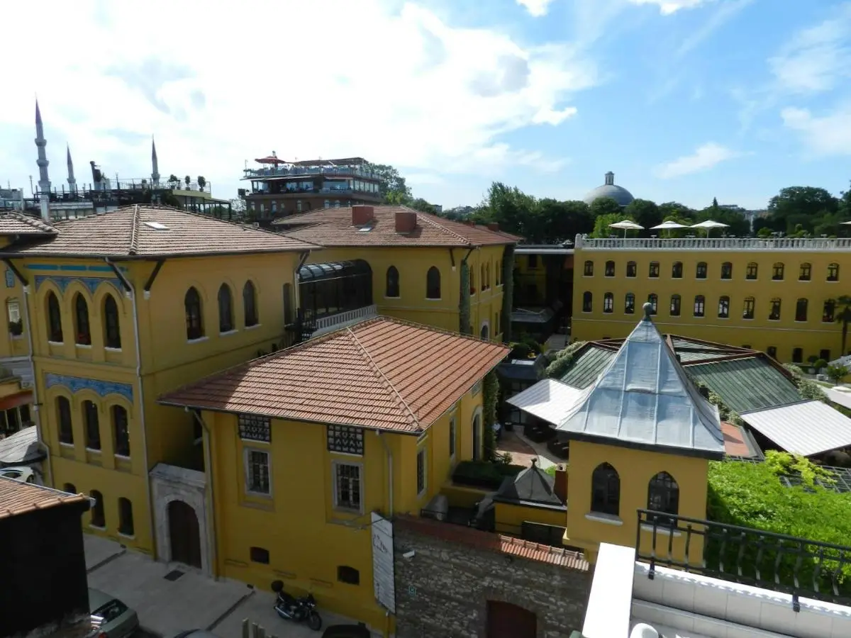 Berk Guest House - Grandma's House