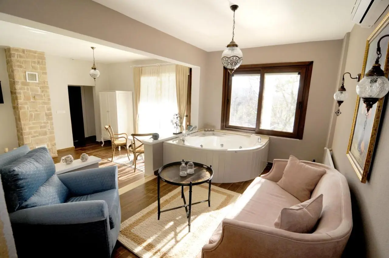 Beyaz Ev Agva - Adult only +15