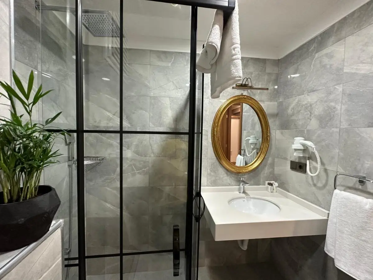H&L Suites