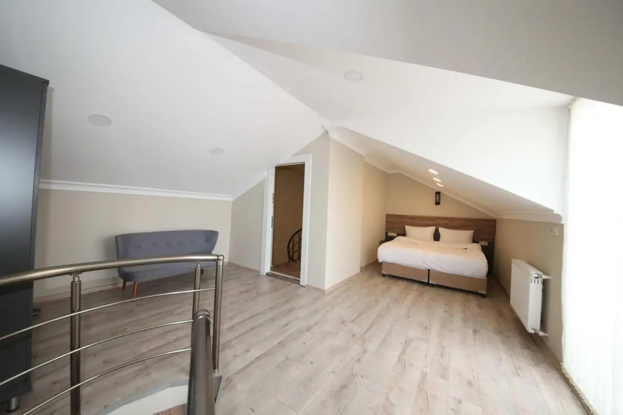 Corner Suite