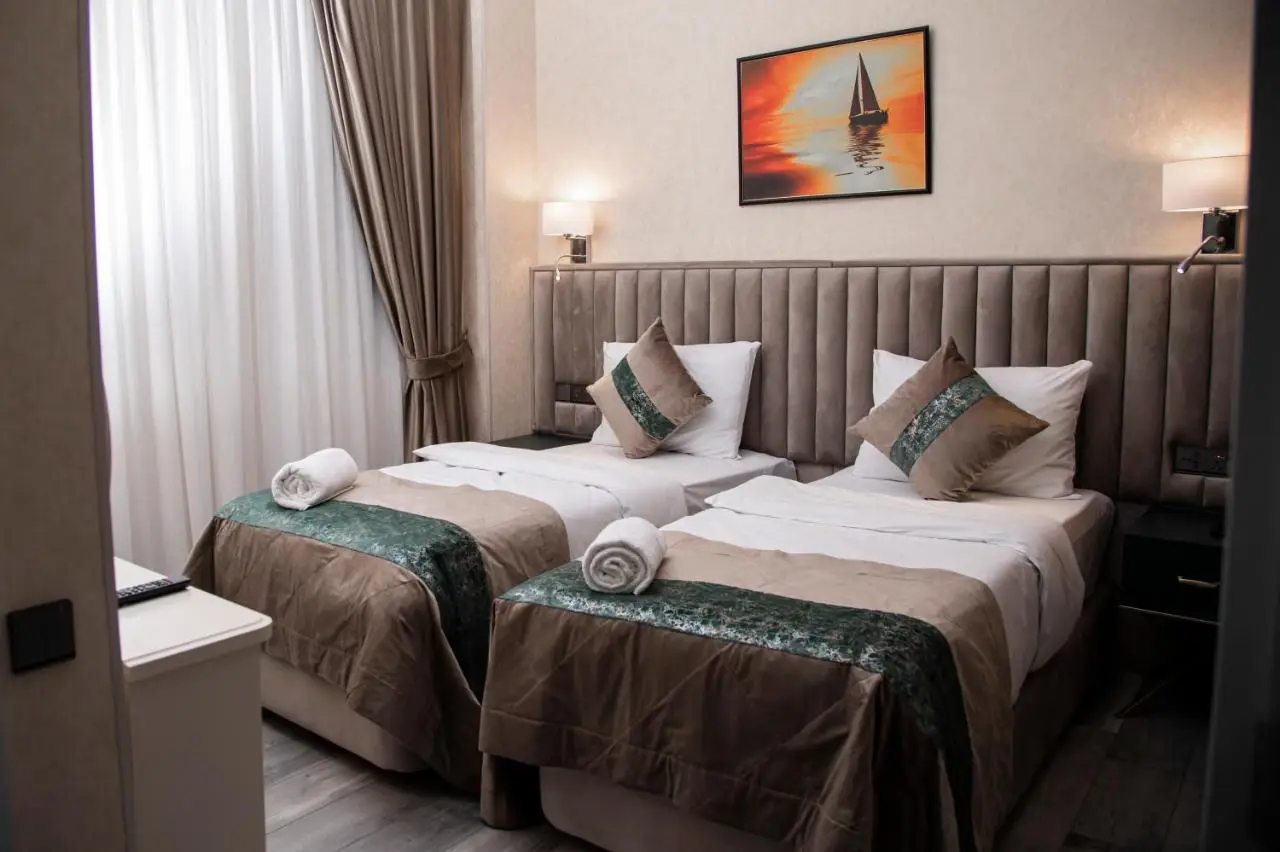 Essam Deluxe Hotel